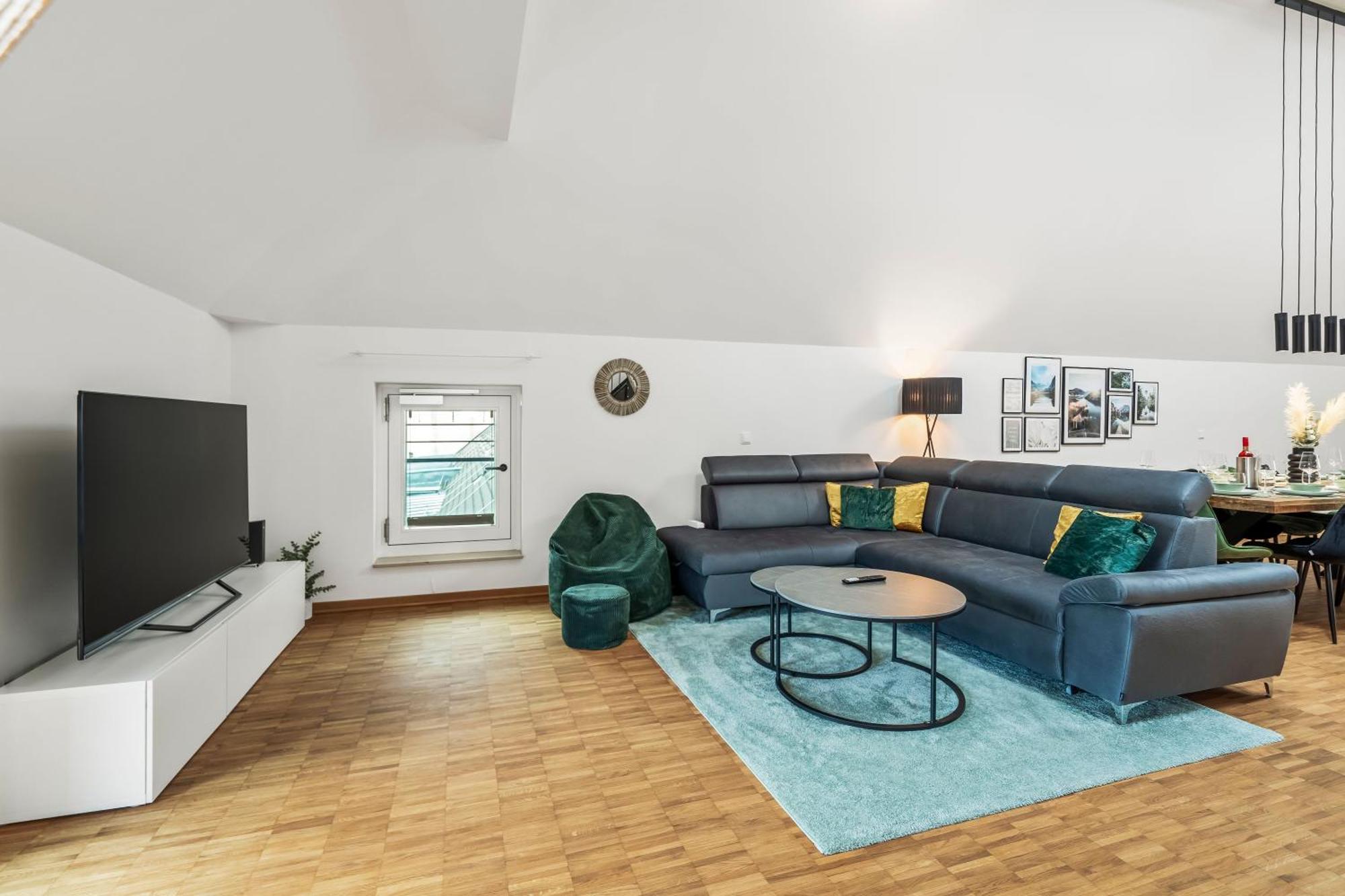 Dnd Design Loft I 170Qm I Parken I Balkon I Workstation I Netflix I Kaffee I Waschmaschine I Trockner I Xbox I Ausblick Apartment เวิร์ซบวร์ก ภายนอก รูปภาพ